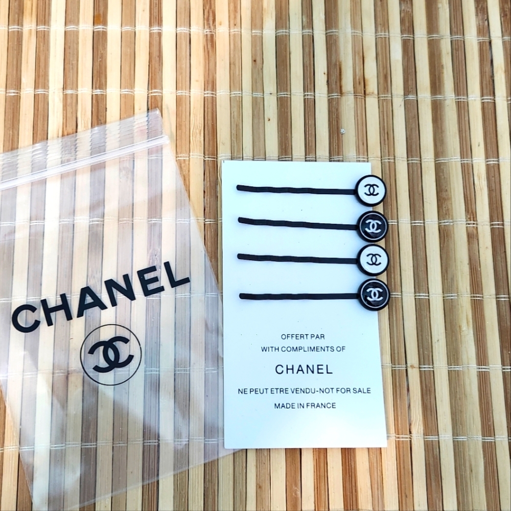 CHANEL Monochrome Logo Hair Accessories - Picture 2 of 5